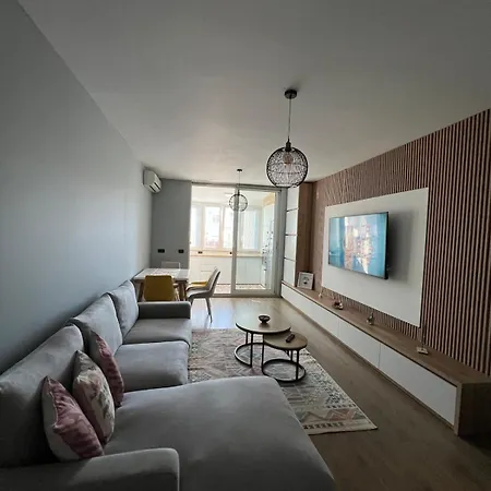 Modern Balconybright&spacious Fast Wi-fi Tirana