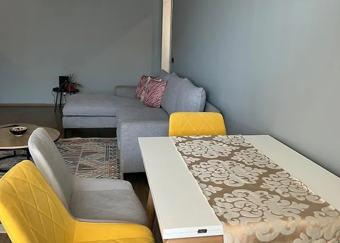 Modern Balconybright&spacious Fast Wi-fi Appartement *