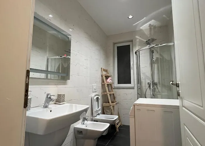 Modern Balconybright&spacious Fast Wi-fi * Tirana