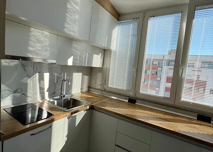 Modern Balconybright&spacious Fast Wi-fi Tirana