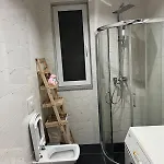 Modern Balconybright&spacious Fast Wi-fi