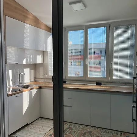Apartment Modern Balconybright&spacious Fast Wi-fi *