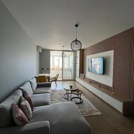 Apartment Modern Balconybright&spacious Fast Wi-fi *