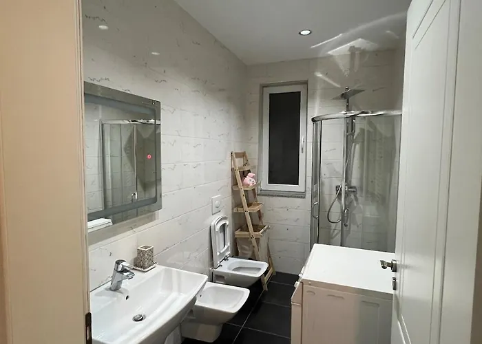 Modern Balconybright&spacious Fast Wi-fi * Tirana