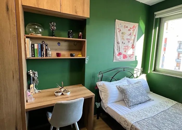 Modern Balconybright&spacious Fast Wi-fi * Tirana