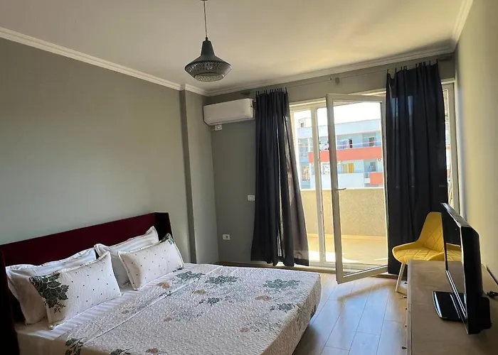 Modern Balconybright&spacious Fast Wi-fi * Tirana