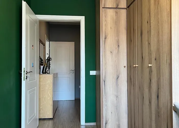 Modern Balconybright&spacious Fast Wi-fi * Tirana